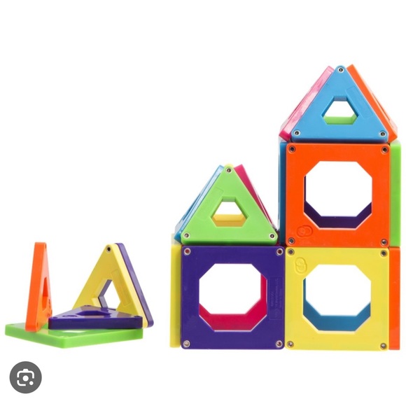 Discovery Kids Magnetic Tiles - Picture 1 of 5